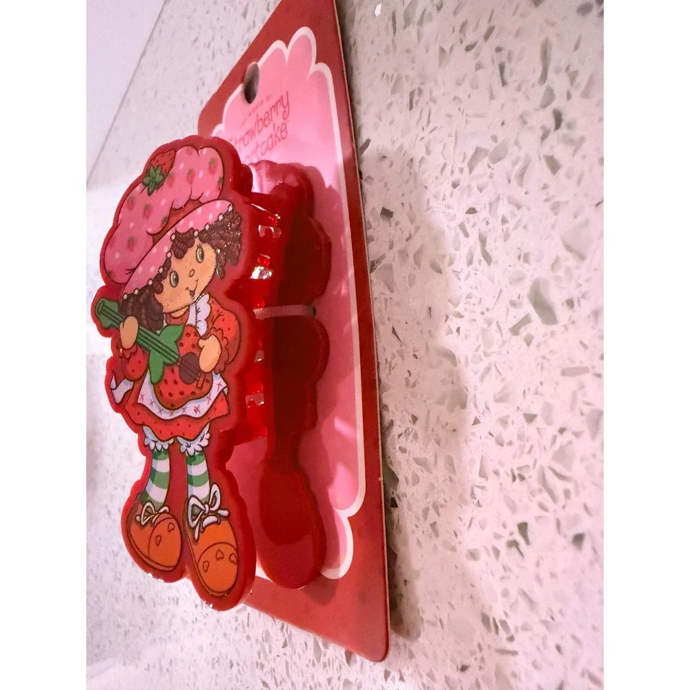 Strawberry Shortcake Claw Hair Clip H.E.R. Accessories Red Acrylic Guitar NWT - Picture 3 of 5